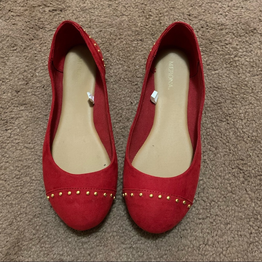 MERONA Glod Studs flat shoes, Size 5 1/2”